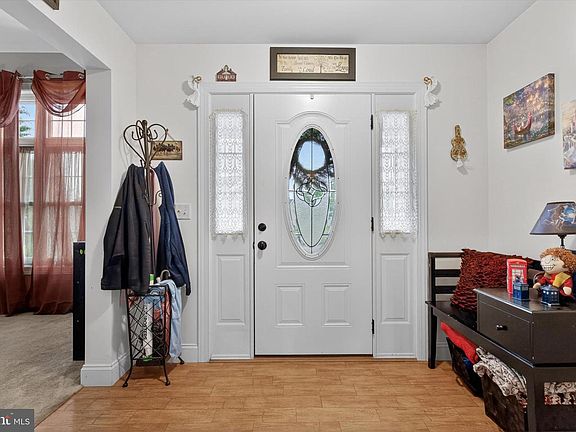 4th image of 445 Old Stone Way