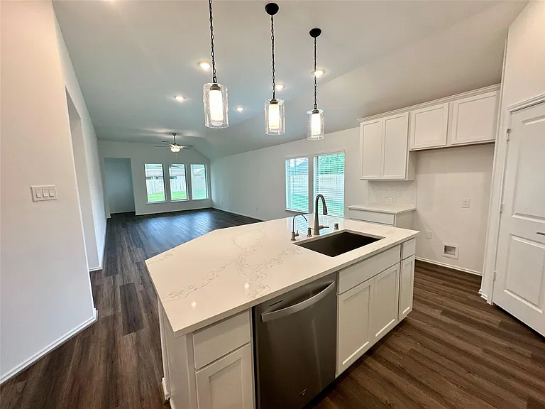 31900 Retama Ranch Ln — Photo 11