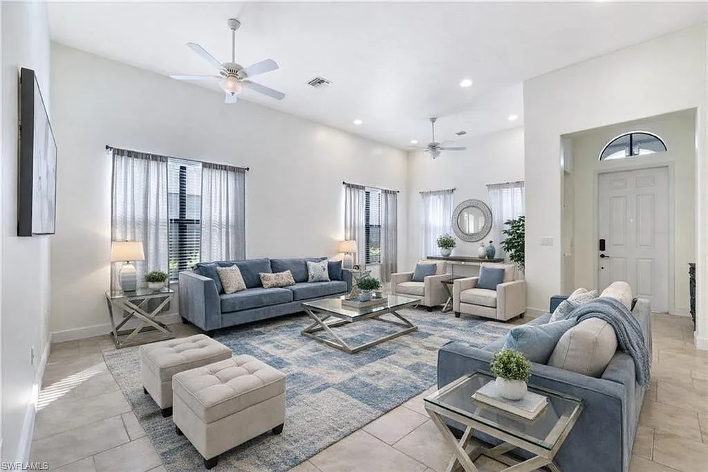 4 bed, 3.0 bath, 2341 sqft, $3,500 — Photo 2