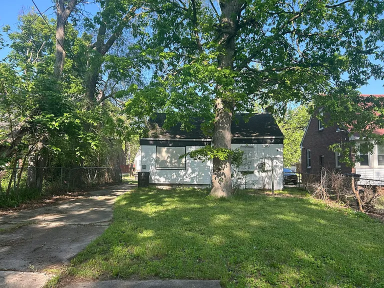 19313 Stahelin Ave — Photo 19