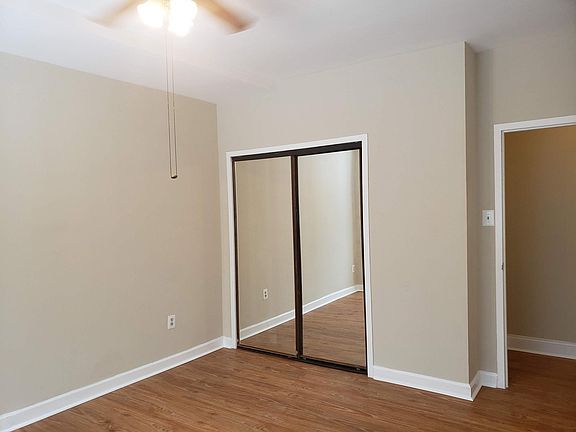 5th image of 1021 Arlington Blvd APT 241