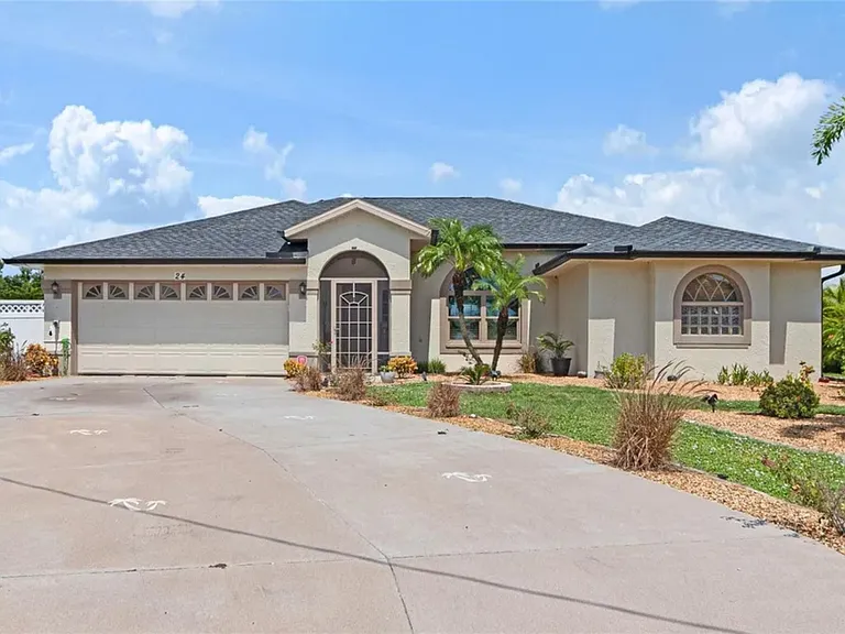 24 Clubhouse Ct — Photo 1