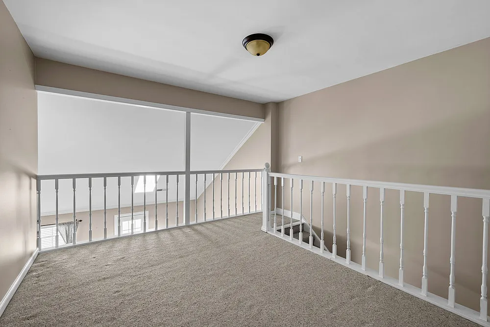 253 Jackson St — Photo 2