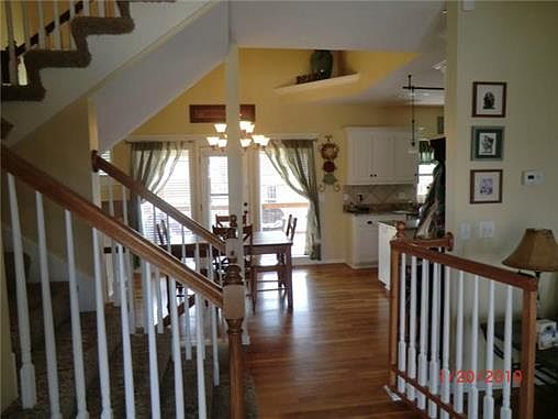 4th image of 18101 Guinevere Ct