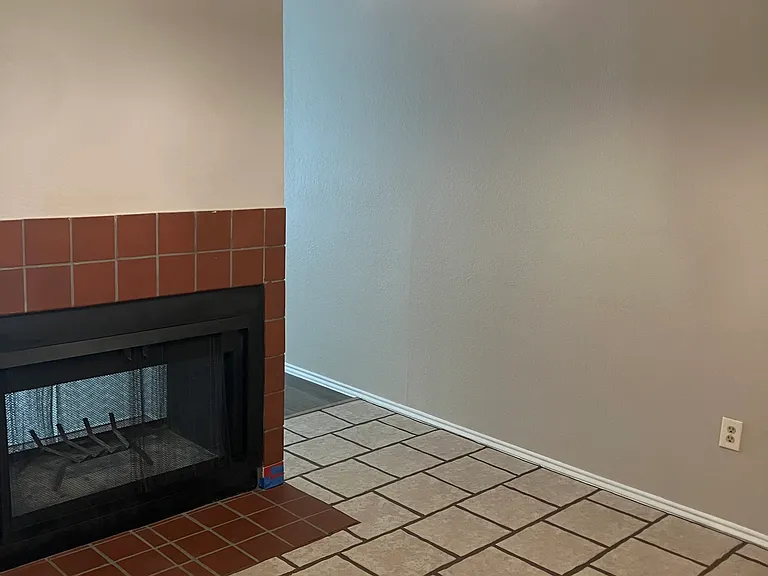 3002 Clover Ln — Photo 3