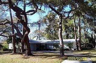 1st image of 806 Royal Dr