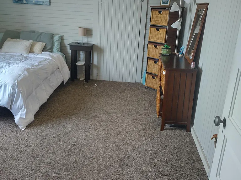 217 Alden St — Photo 13