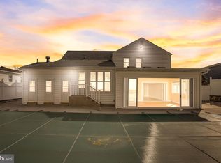 9810 Ferndale St, Philadelphia, PA 19115