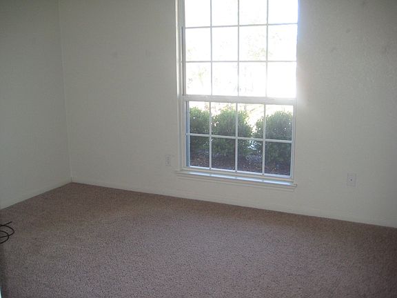 3rd image of 3231 Emily Cir