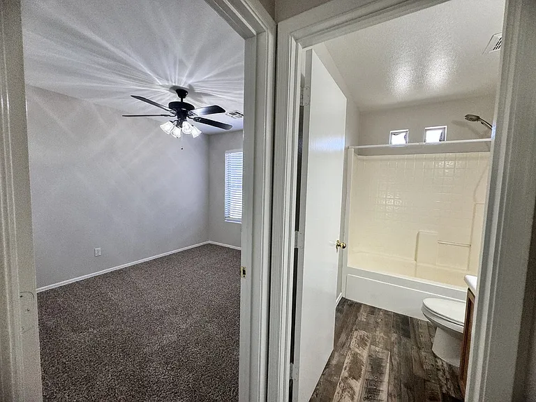 9138 W Ross Ave — Photo 18