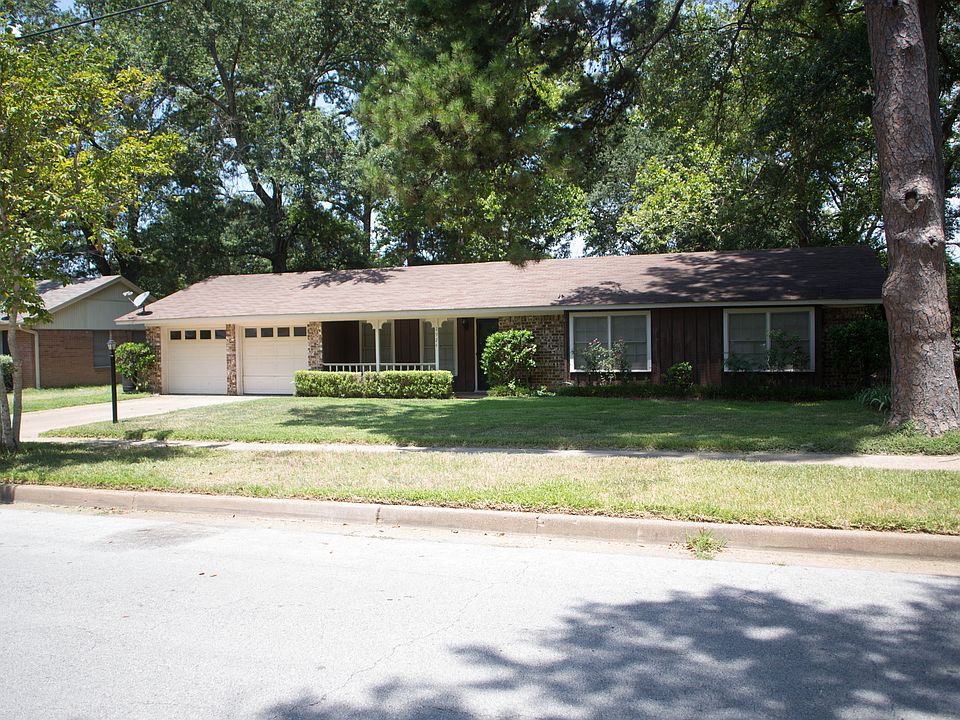 1st image of 2924 Roanoke Ln