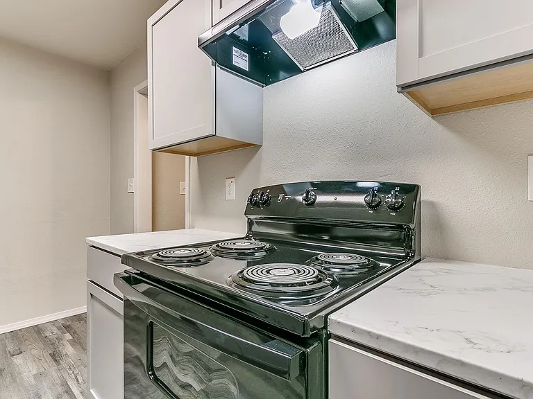 2221 Churchill Pl — Photo 16