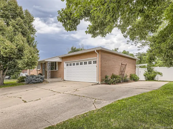 590 S Taft Street, Lakewood, CO 80228