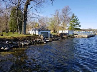 L1 Oak Ter, Green Lake, WI 54941