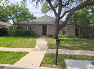 2017 Chatsworth Rd, Carrollton, TX 75007