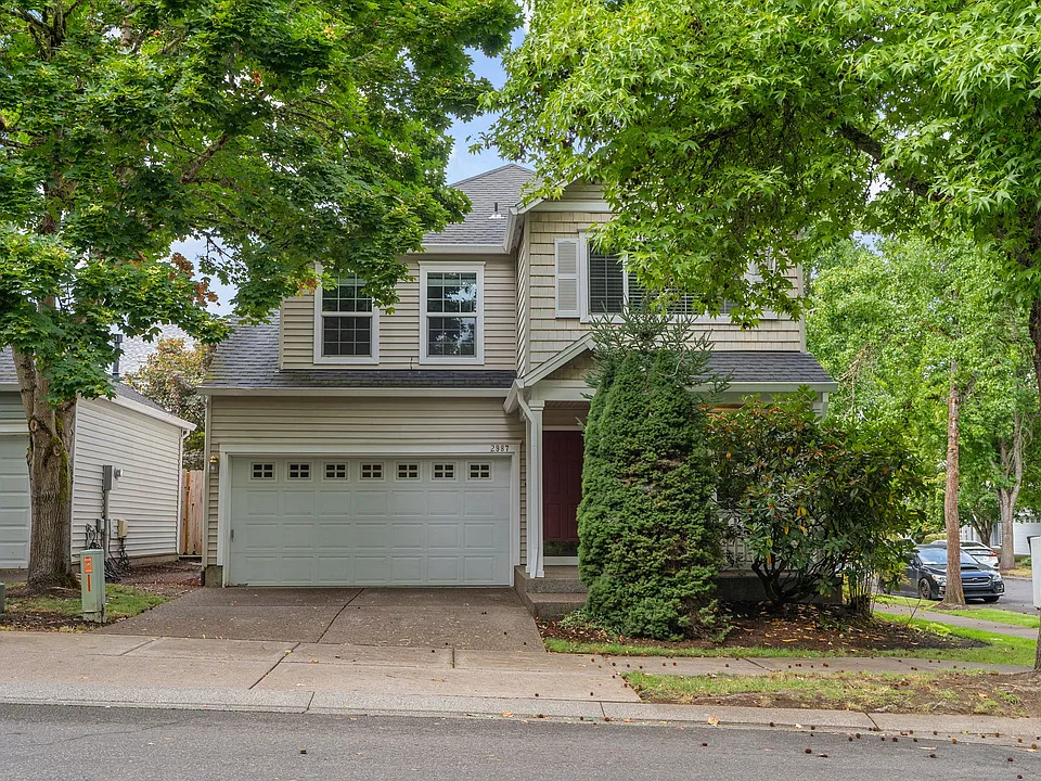 2987 NE Lange Ct