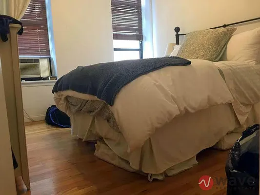 Rented by Wave Real Estate Group | media 38