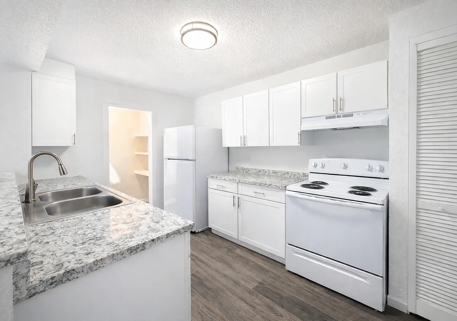 Renaissance at Strawberry Creek Apartments — Photo 4