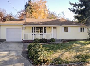 557 Eastwood Dr, Medford, OR