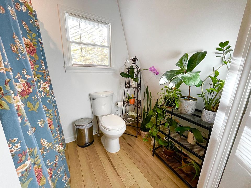 master bathroom, when furnished