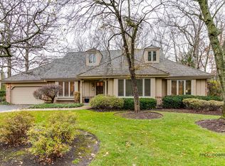 51 Canterbury Rd, Lincolnshire, IL 60069