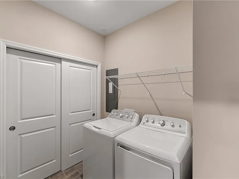 11781 Venetian Lagoon Dr #103 — Photo 38