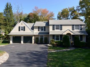 213 Sunset Rd, Wayne, PA 19087