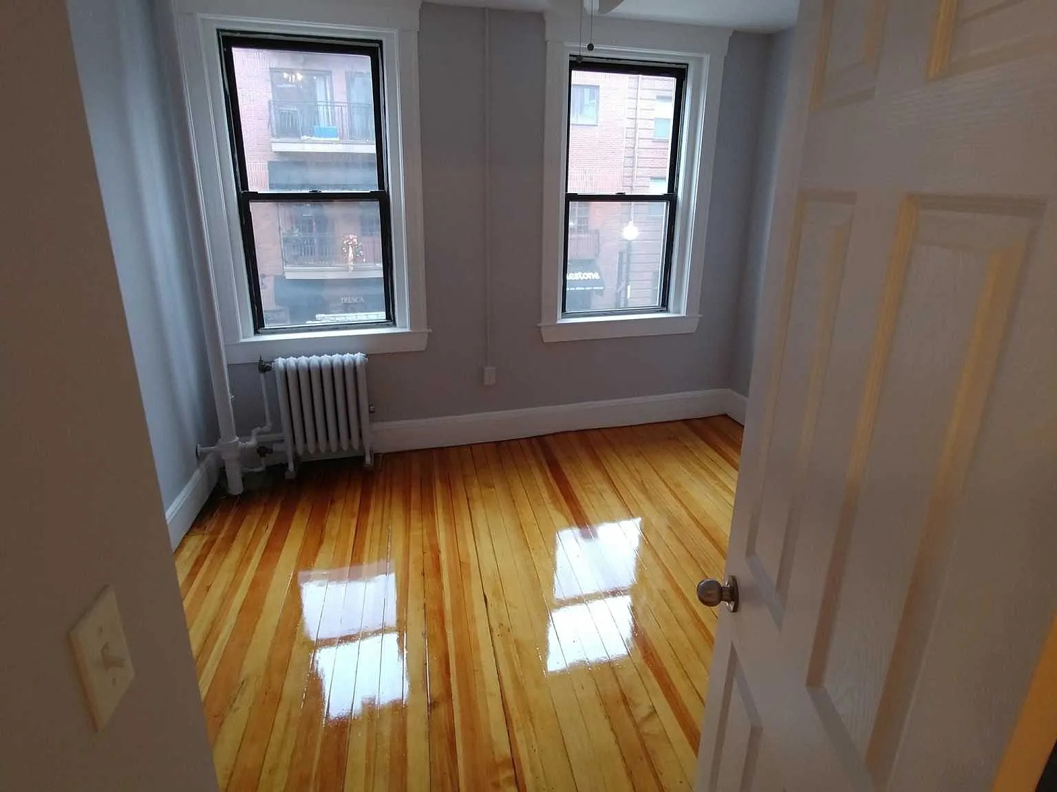 3 bed, $5,025 — Photo 4
