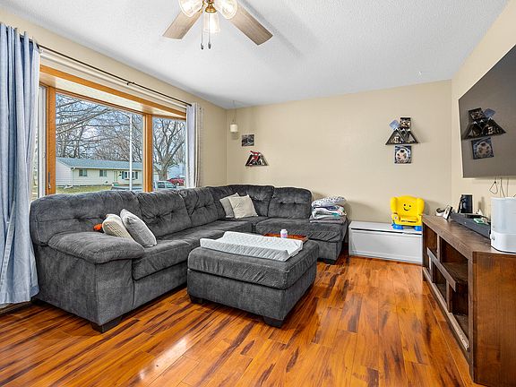 2nd image of 3812 S Morrow Dr