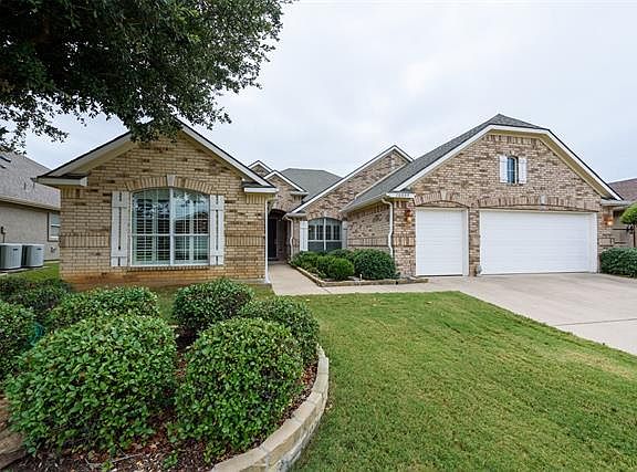 3rd image of 10009 Soriano St