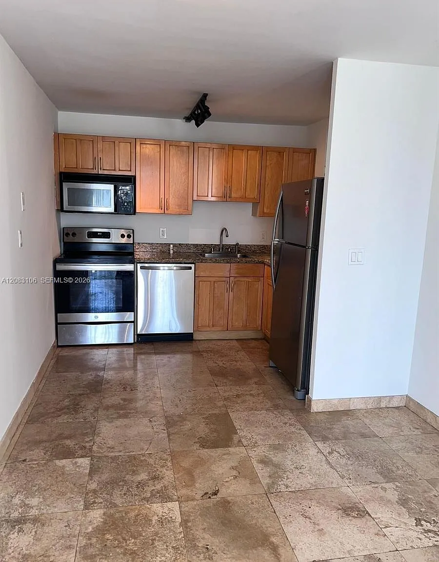 North Bay Villas Condo — Photo 2