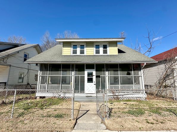 8 Main St