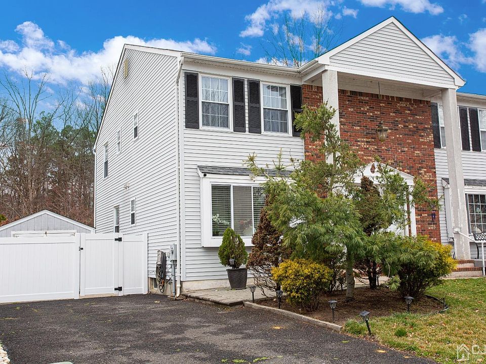 17 Brewster Cir, Old Bridge, NJ 08857 Zillow