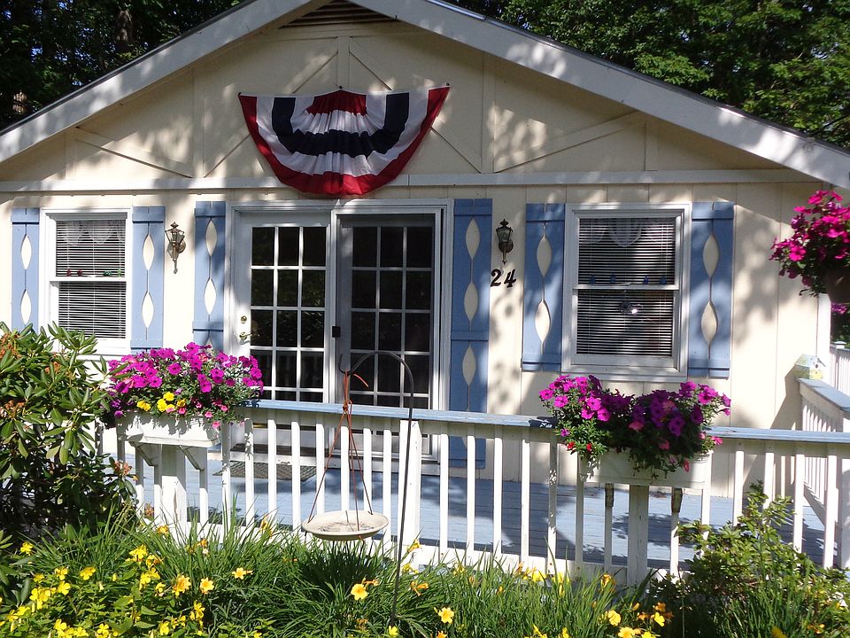 Cottage,Sebago Lake,ME