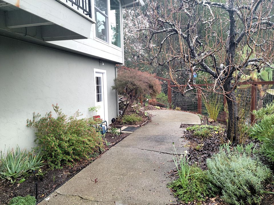 1st image of 21 Fawn Ct