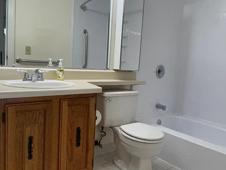 22 Walden Dr #3 — Photo 2
