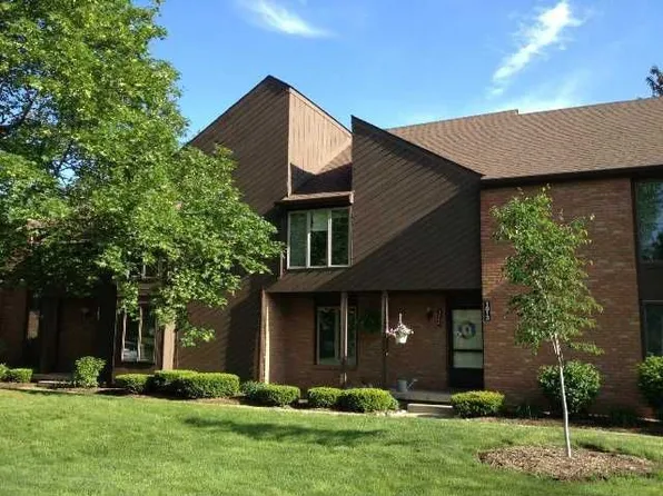 1813 Burrwood Cir, East Lansing, MI 48823