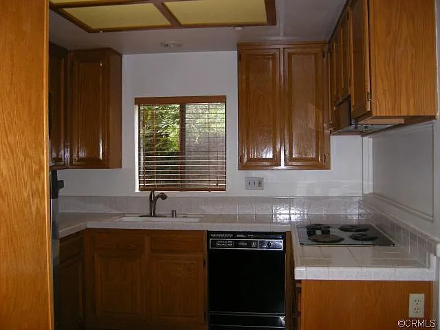 618 Fairview Ave #113 — Photo 8