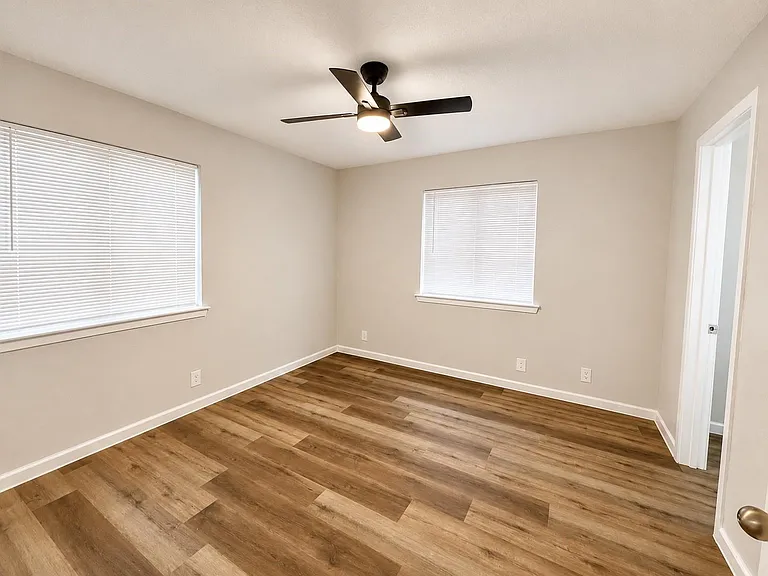 804 W Grubb Dr — Photo 7