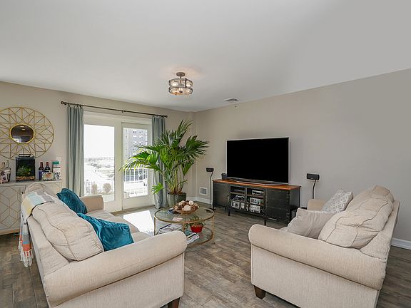 3rd image of 102-10 Rockaway Beach Blvd #3C