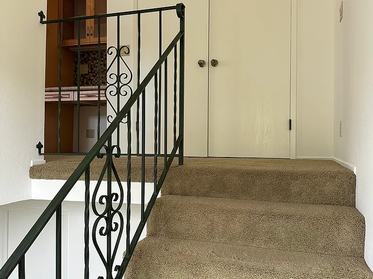 40 Shannon Ct — Photo 4
