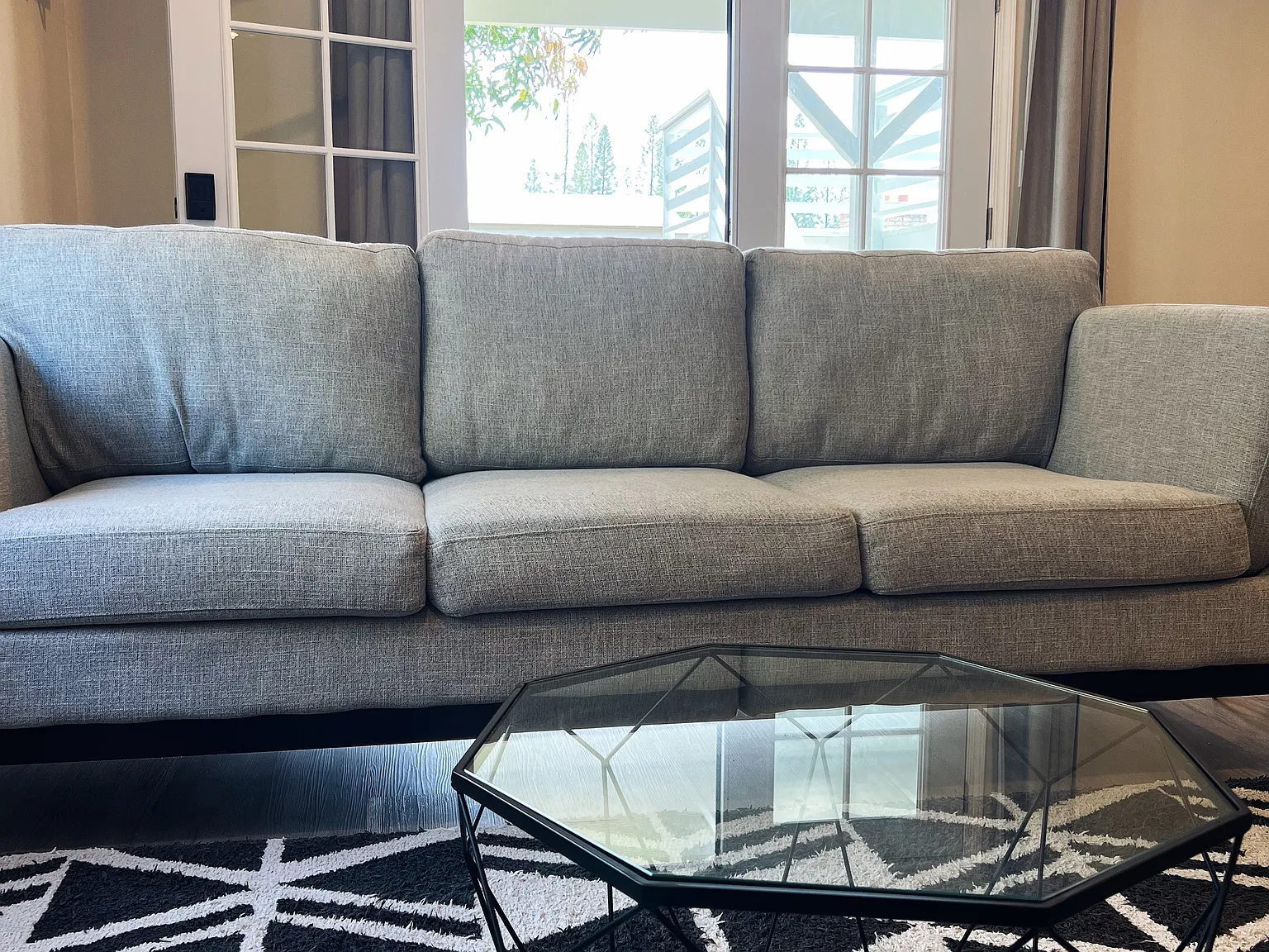 2 bed, $4,800 — Photo 3