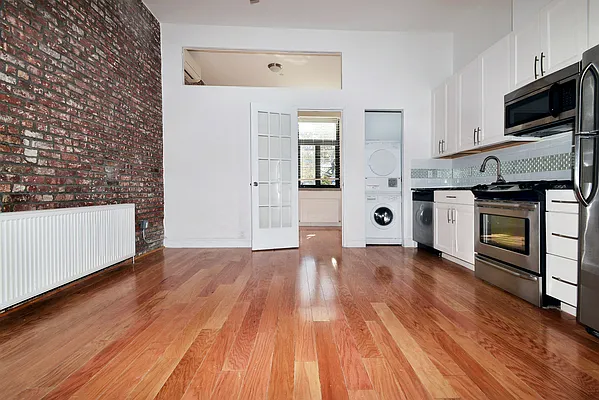 Rented by J Misrahi Realty Corp | media 34