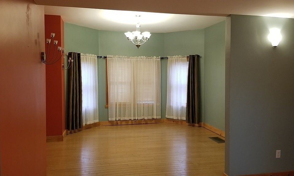 1st image of 49 Newport St #1