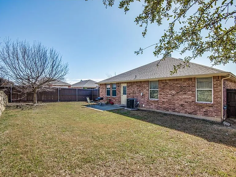 9554 Byron Dr — Photo 9