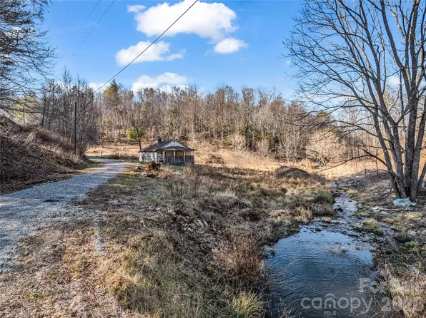 530 Mine Creek Rd, Bakersville, NC 28705