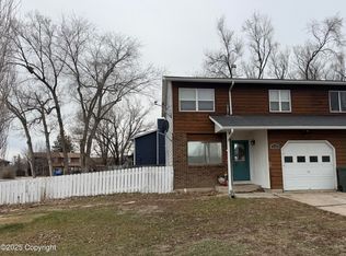 2102 Wagonhammer Ln, Gillette, WY 82718