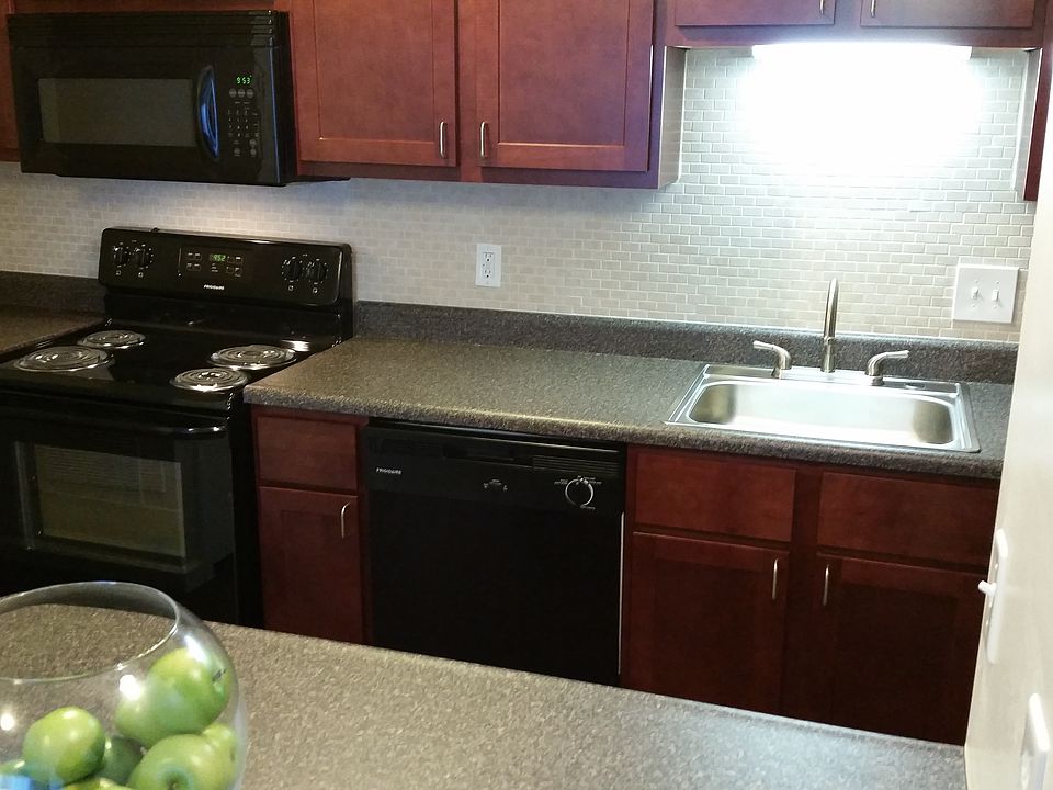 Kitchen comes with Breakfast Bar