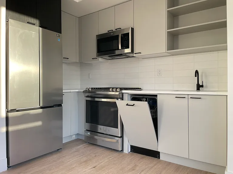 129 McDonald Ave #3C — Photo 5