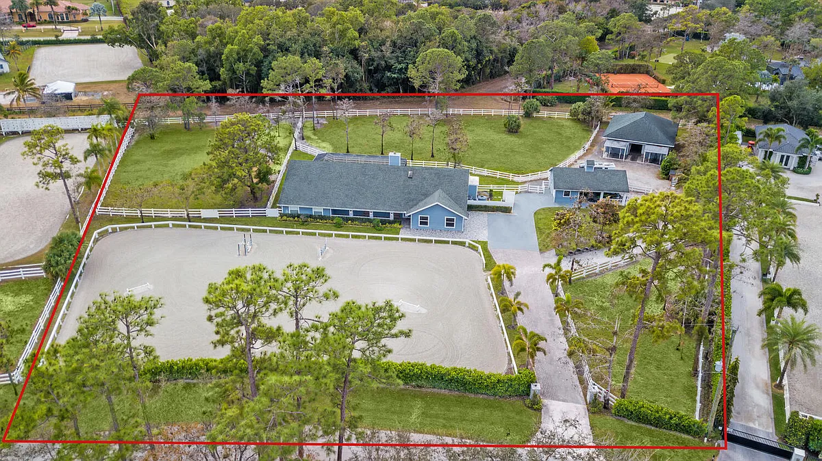 Building Photo - 1401 Pelham Rd